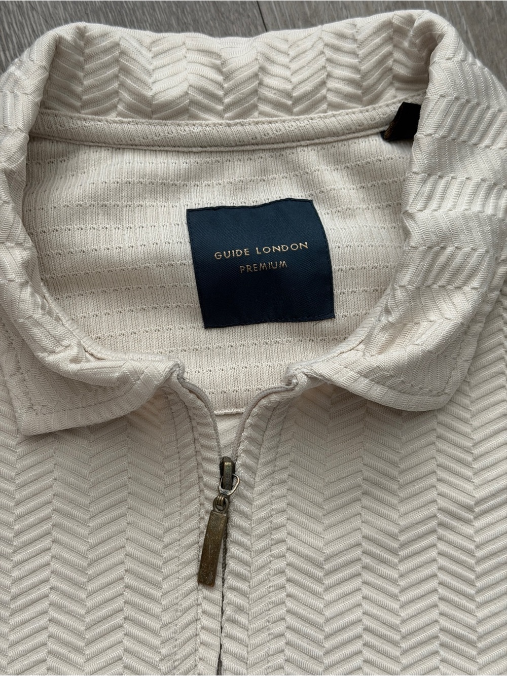 Men's Cream Short-Sleeve Zip Polo Shirt - Picture 2 of 4